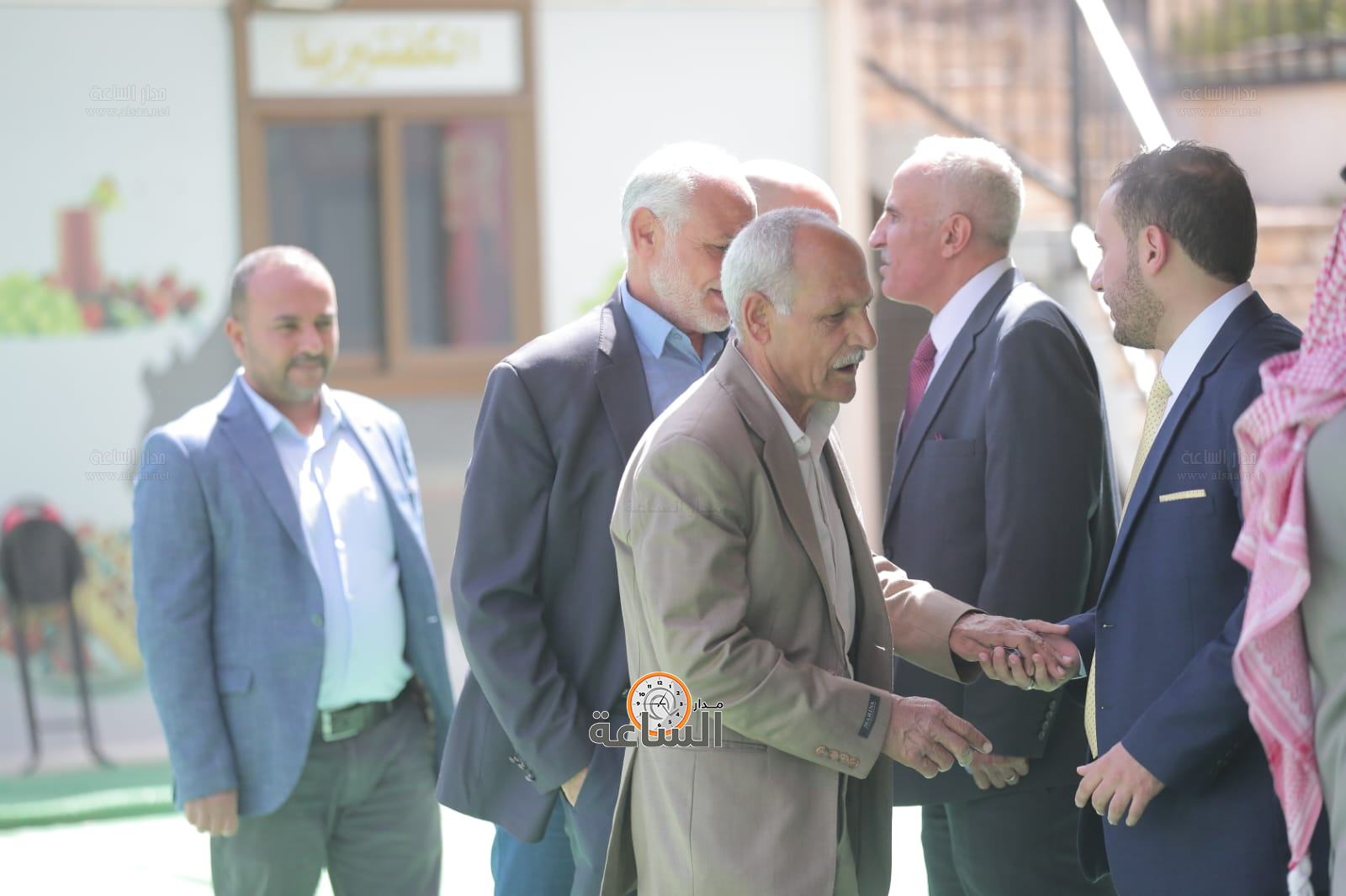 Madar Al-Saa Images 0.7825797211926993