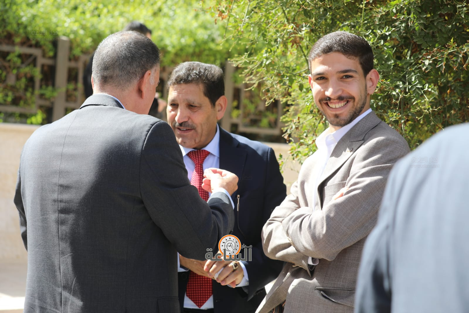 Madar Al-Saa Images 0.9217276024314869