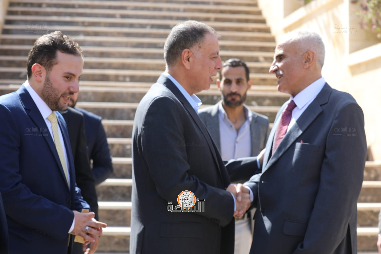 Madar Al-Saa Images 0.7604875114530238