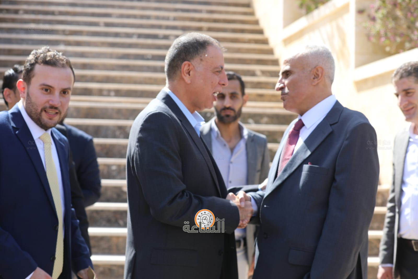 Madar Al-Saa Images 0.46094157488538756