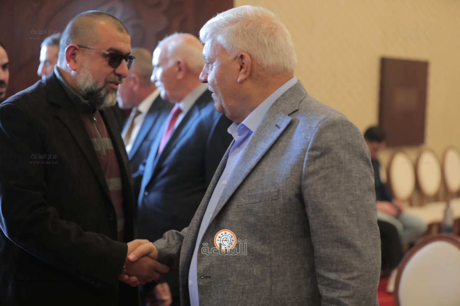 Madar Al-Saa Images 0.9213599416657134