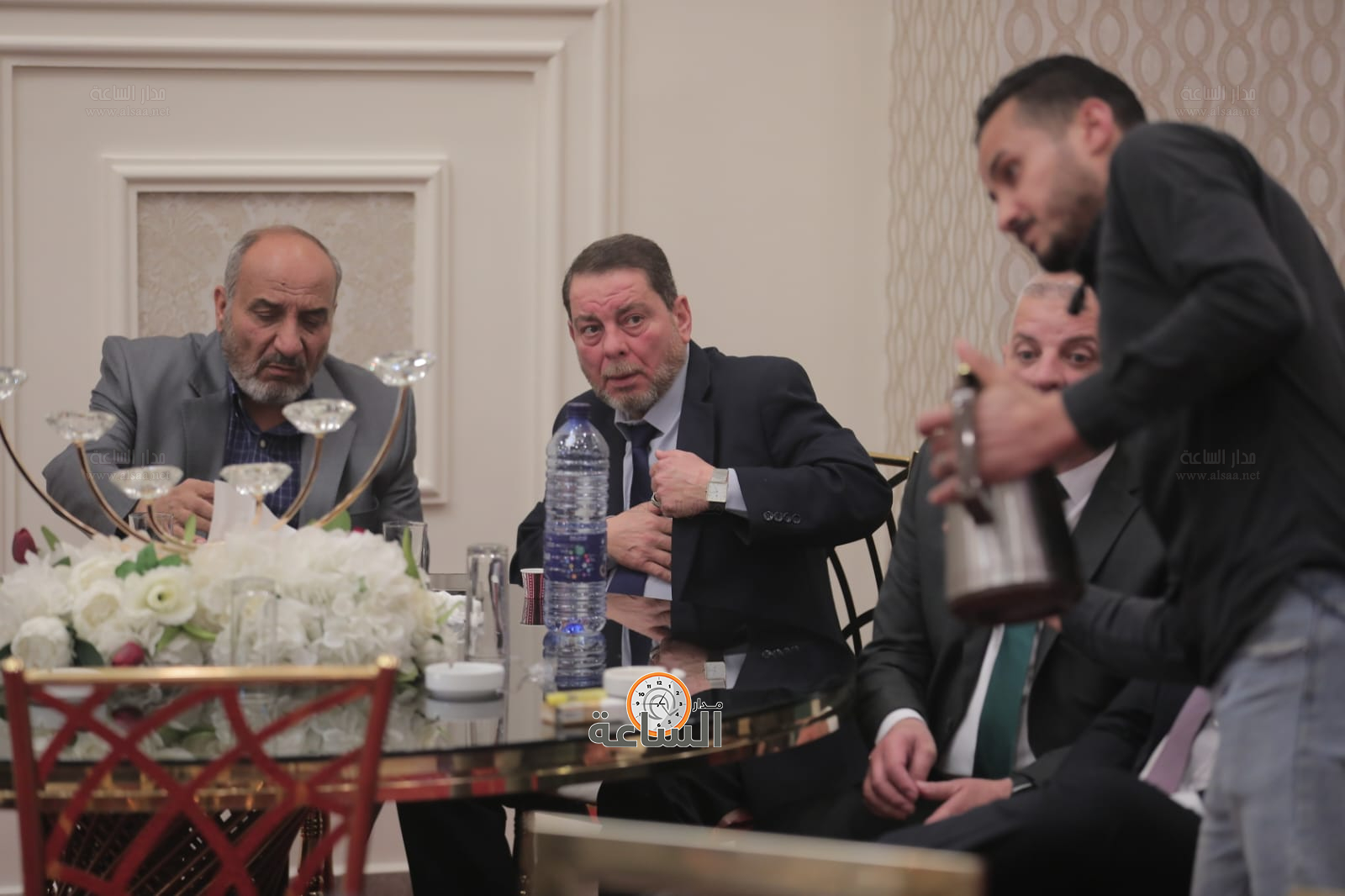 Madar Al-Saa Images 0.3738724388284116