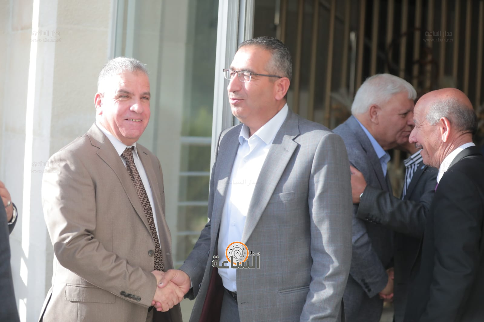 Madar Al-Saa Images 0.553079164407345