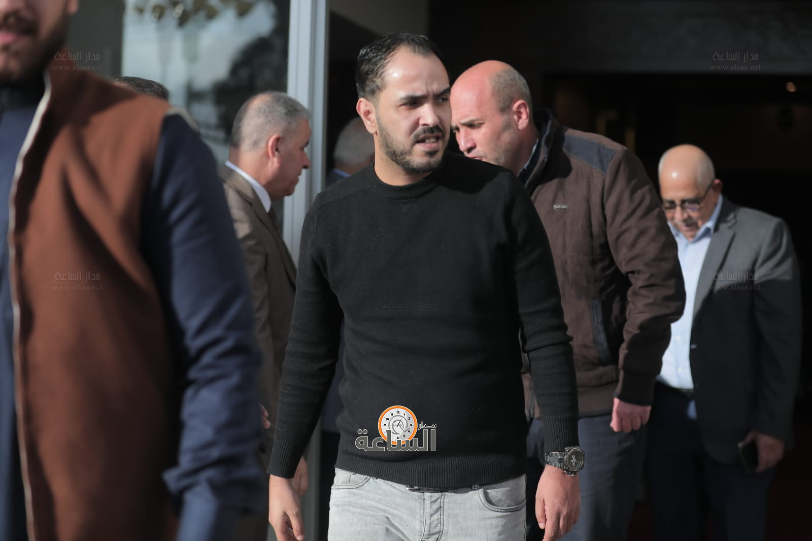 Madar Al-Saa Images 0.846663141247584