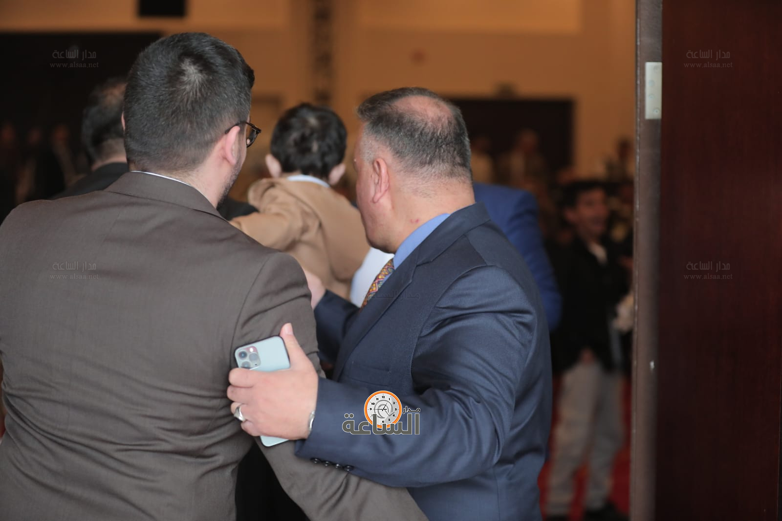 Madar Al-Saa Images 0.7003077516543121