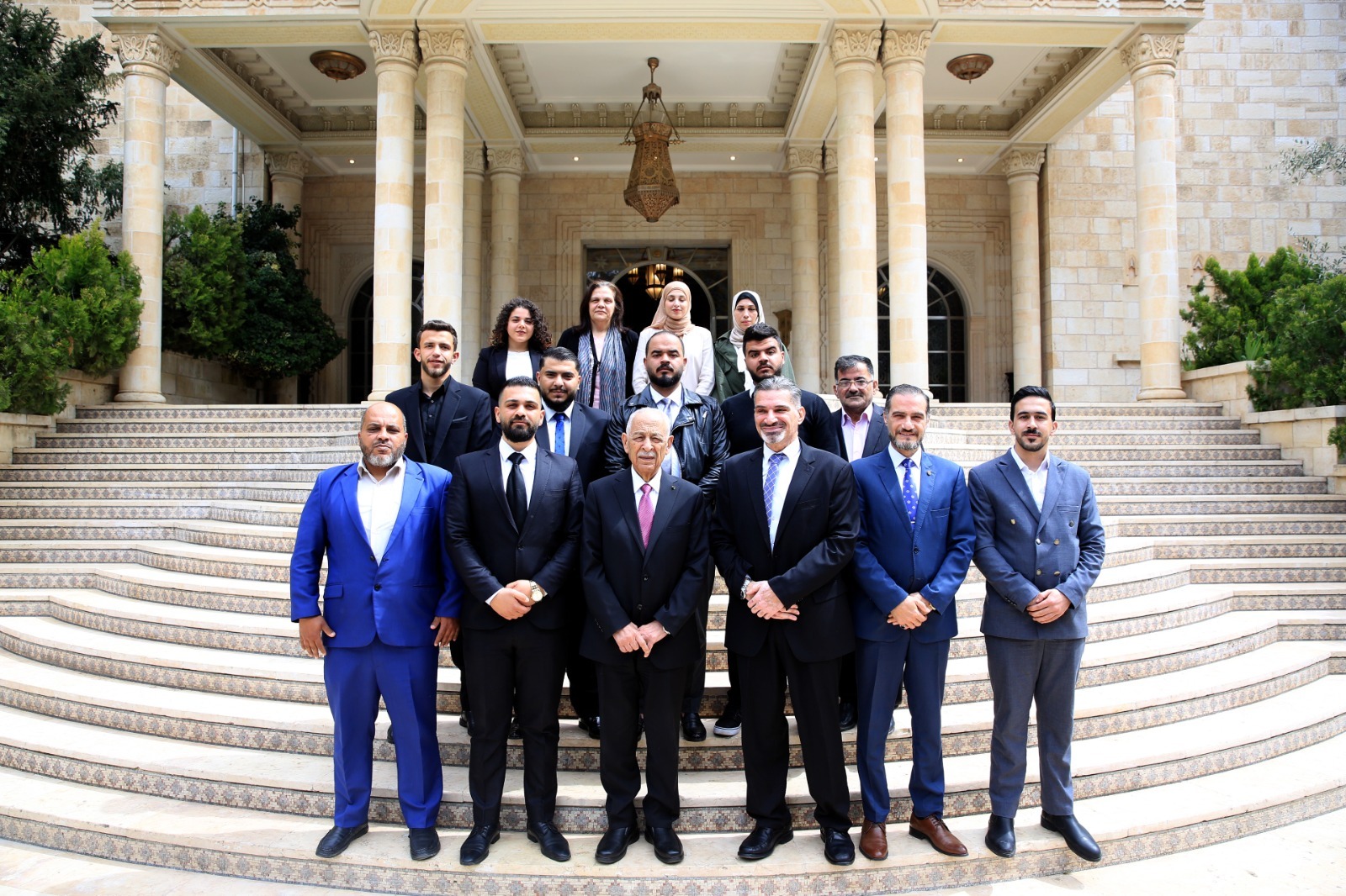 Madar Al-Saa Images 0.4008501493864245