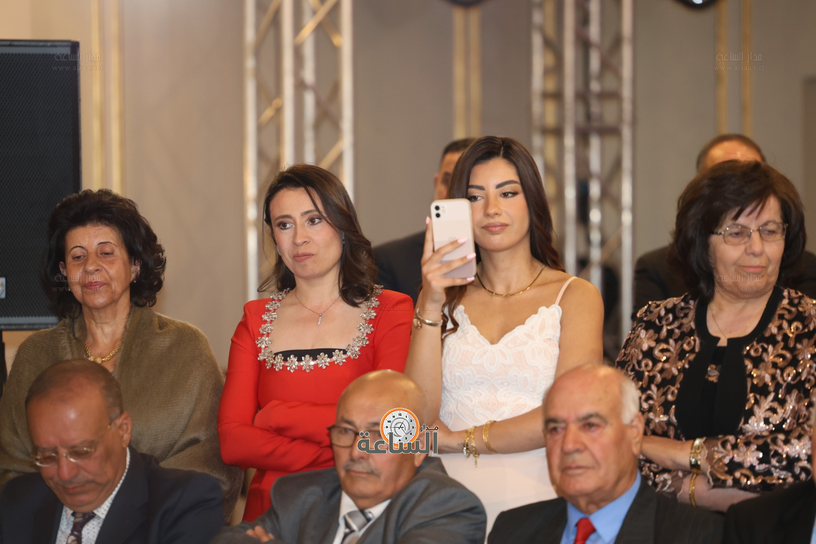 Madar Al-Saa Images 0.7015978365774551