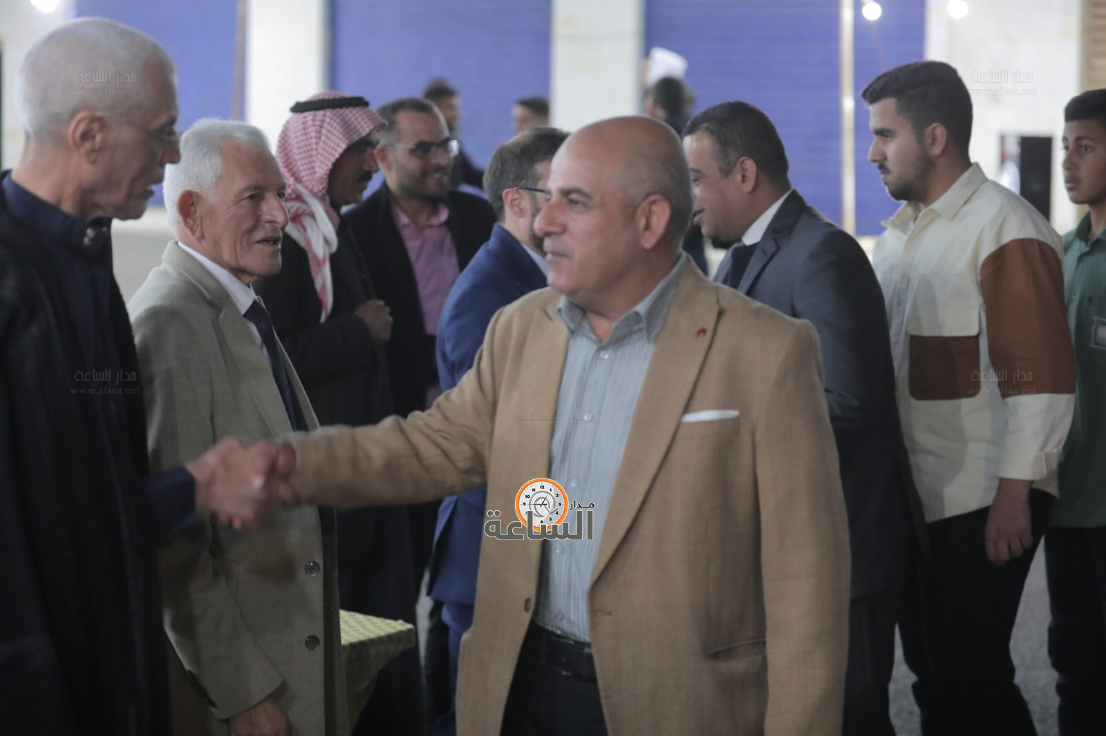 Madar Al-Saa Images 0.9814311135653626