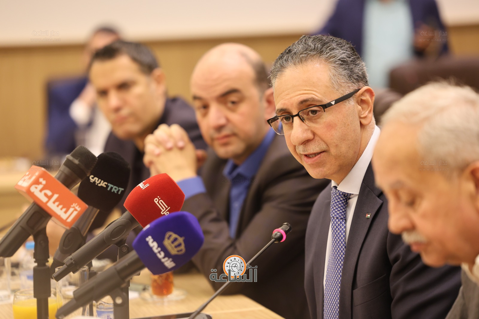 Madar Al-Saa Images 0.0065208558349072465