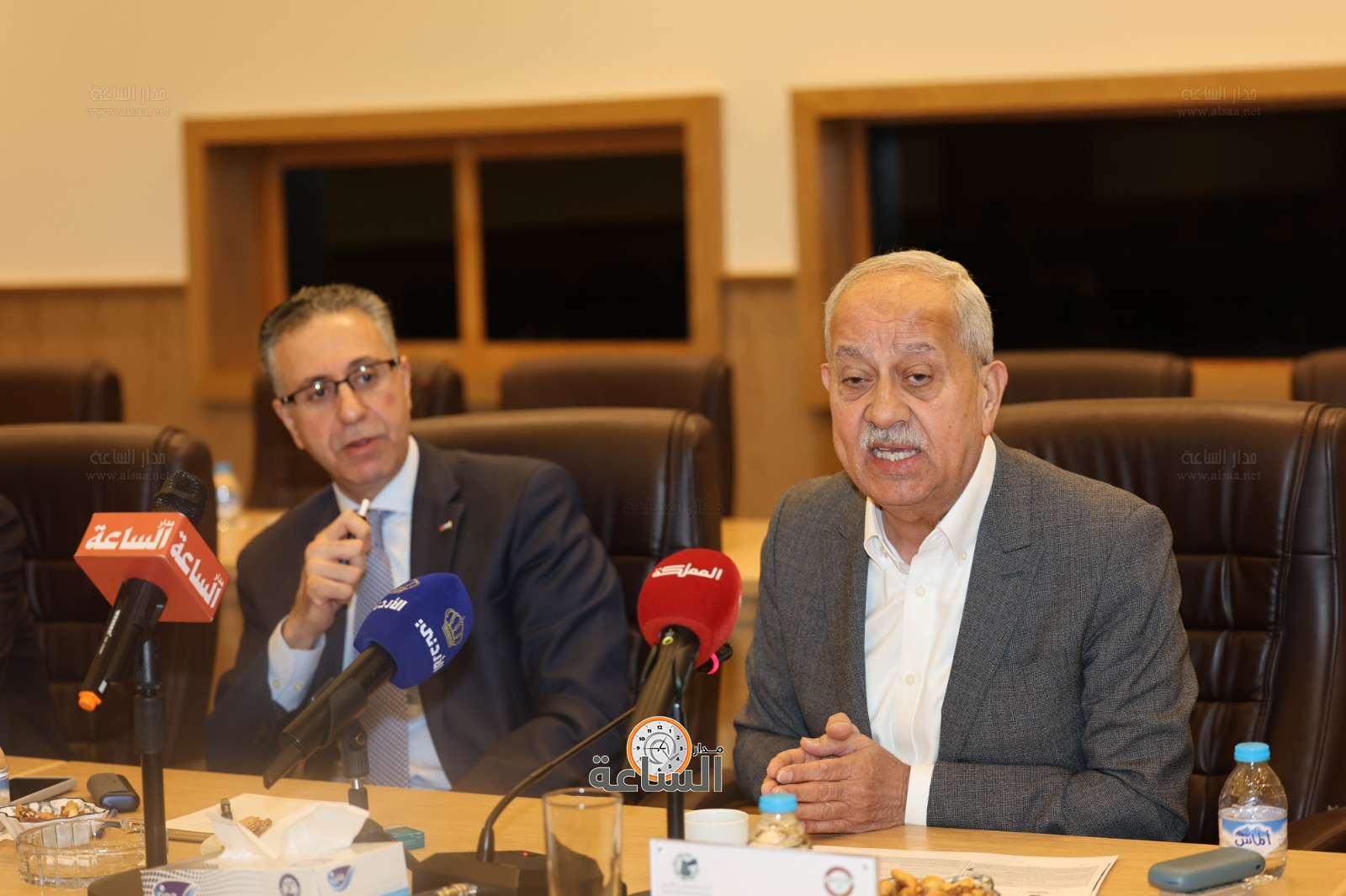 Madar Al-Saa Images 0.4351683024389994