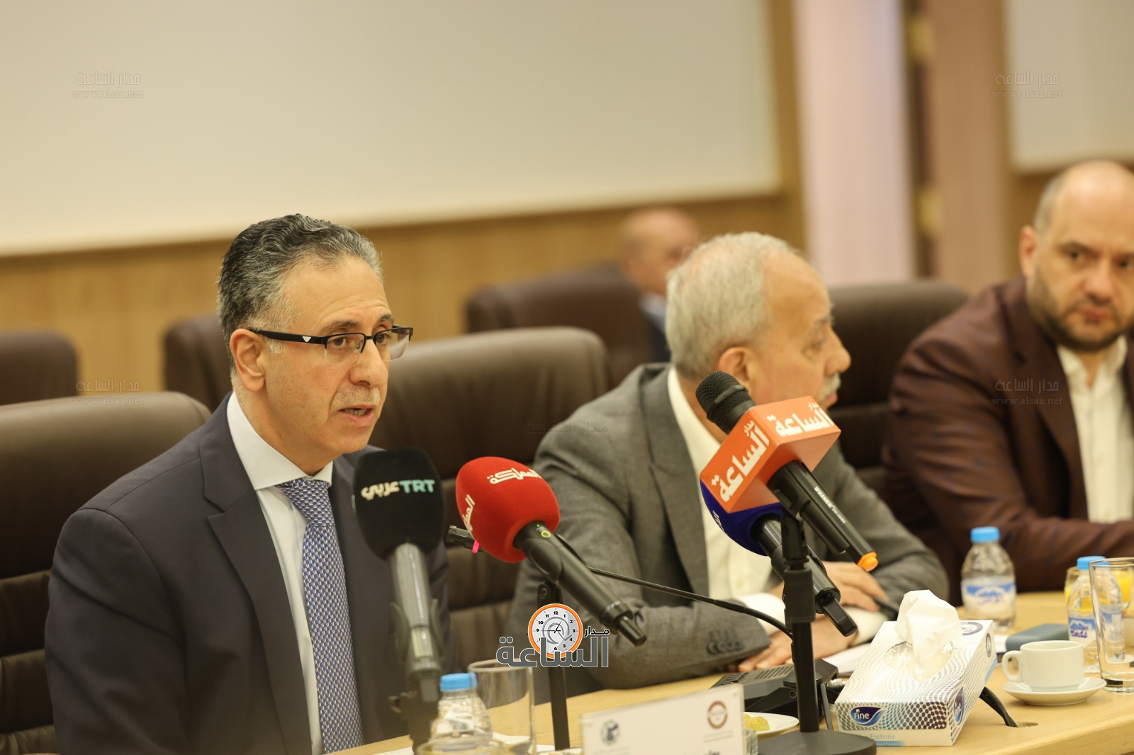 Madar Al-Saa Images 0.8327516401522064