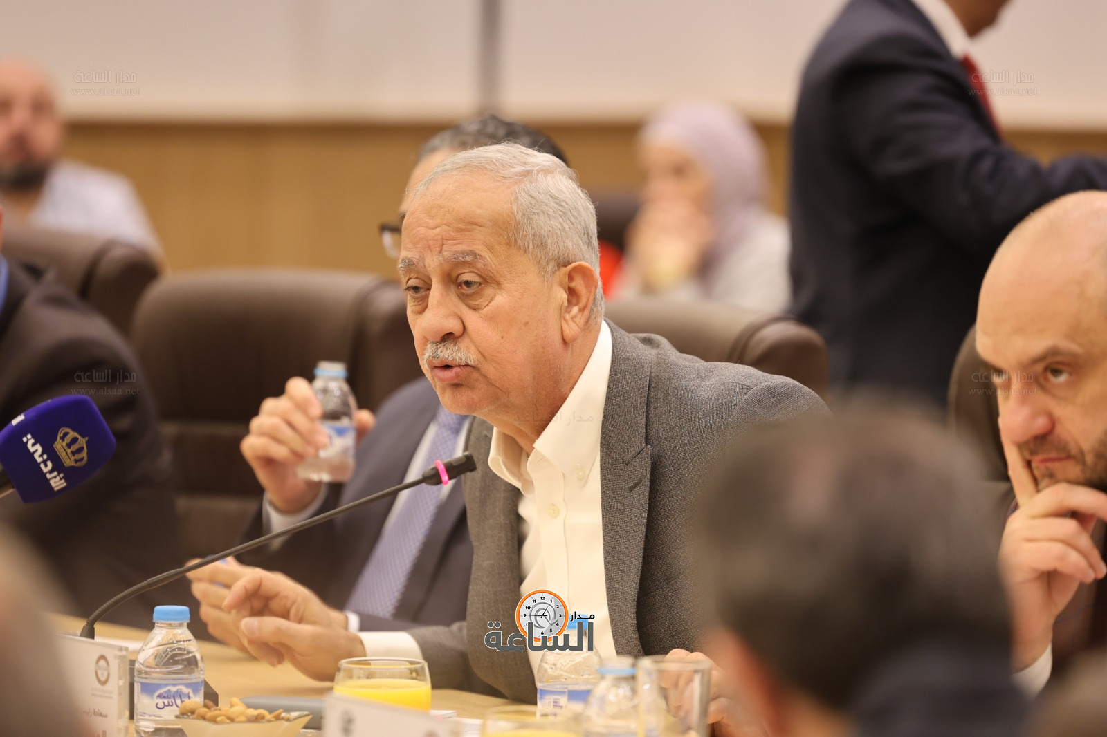 Madar Al-Saa Images 0.11266209167477181