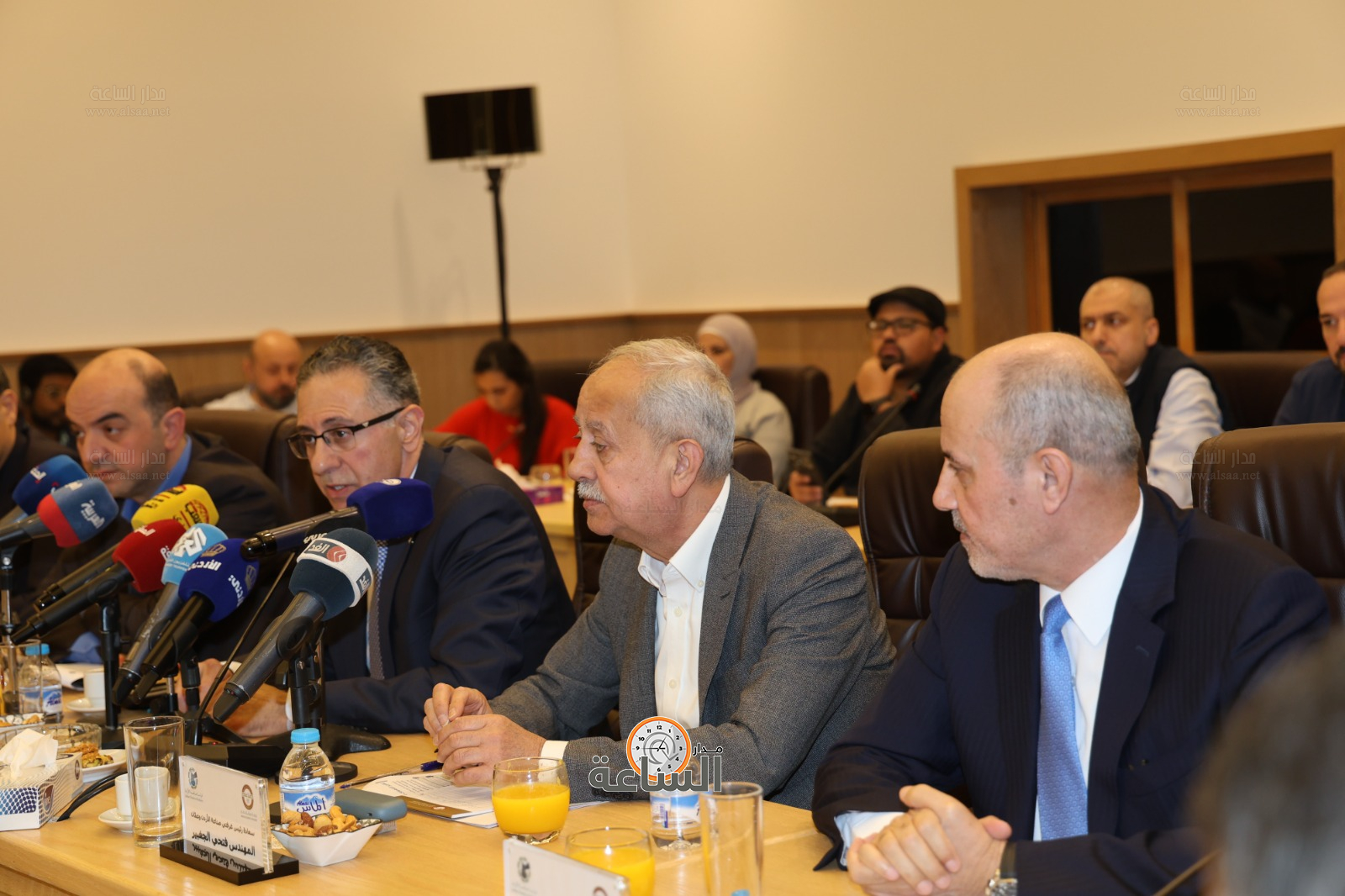 Madar Al-Saa Images 0.9390504908465018