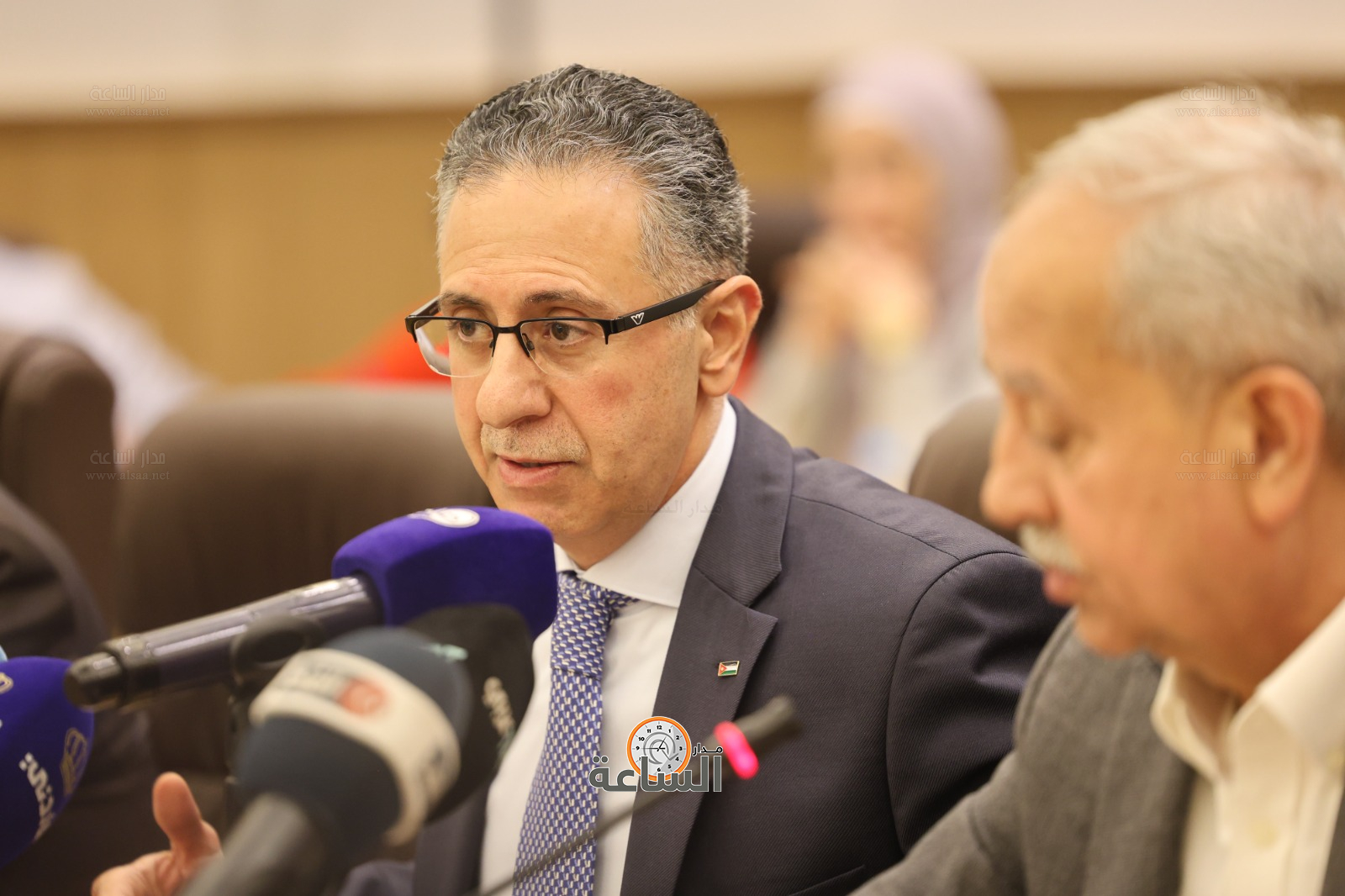 Madar Al-Saa Images 0.5021337363344602