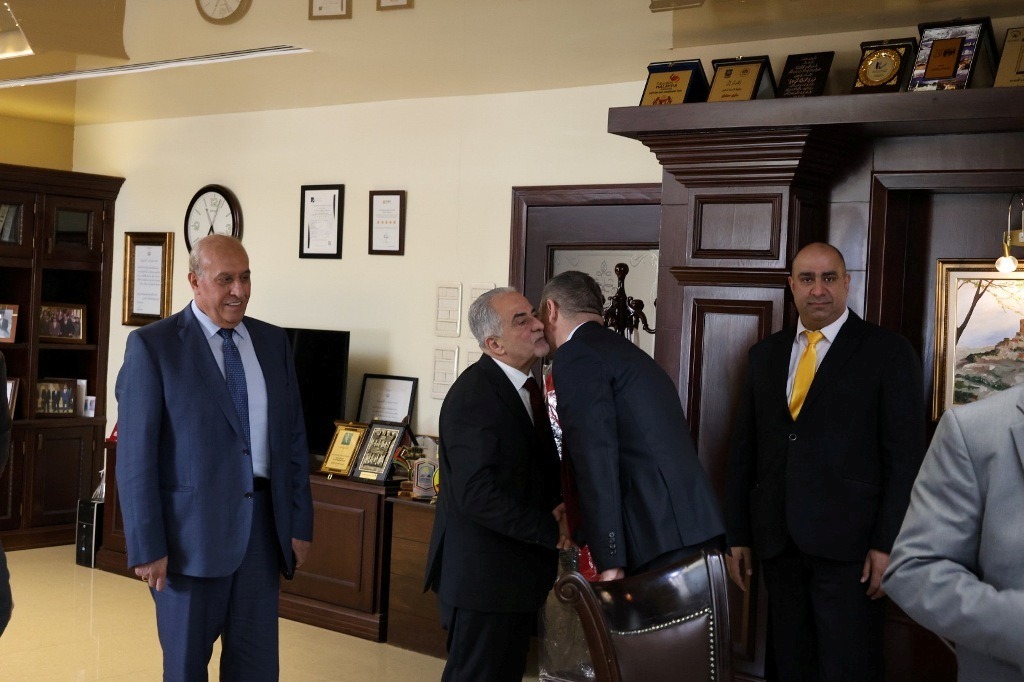 Madar Al-Saa Images 0.011483315755791423