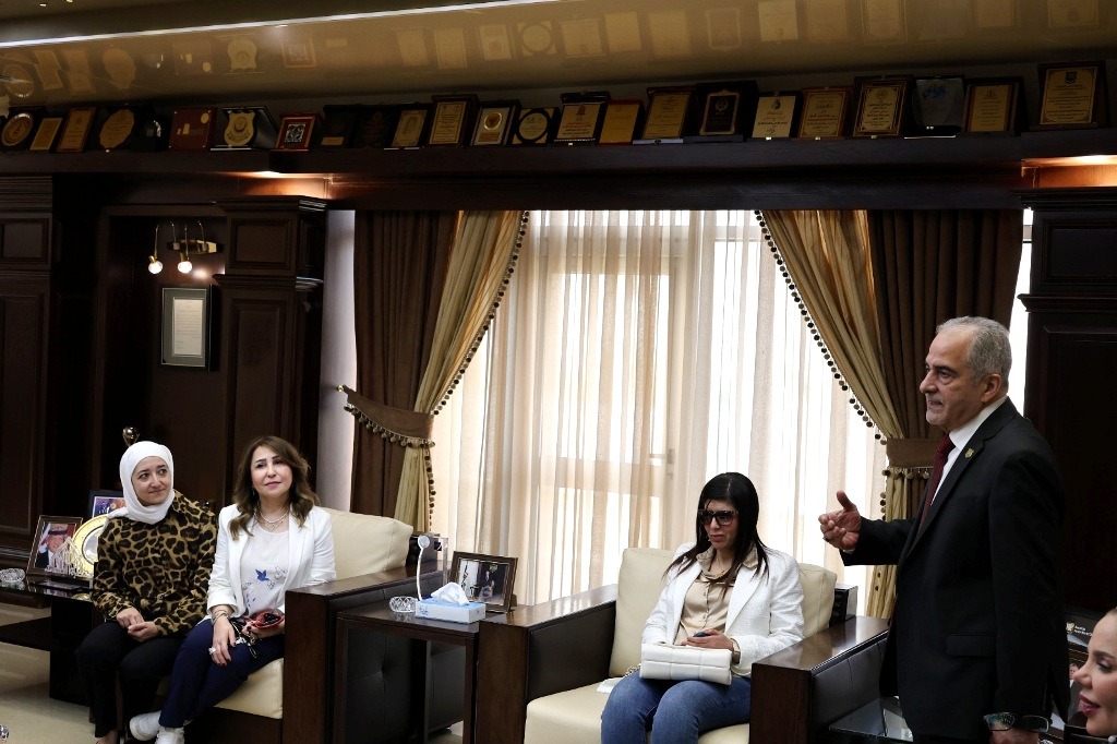 Madar Al-Saa Images 0.9980379809378765