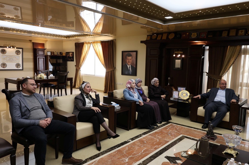 Madar Al-Saa Images 0.3948968167395823