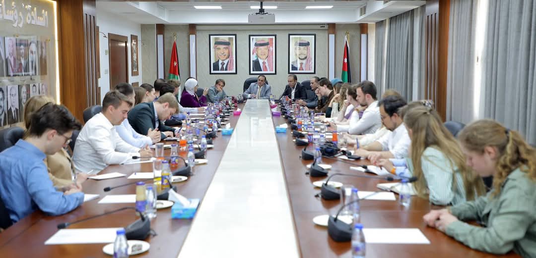 Madar Al-Saa Images 0.9284015955710729