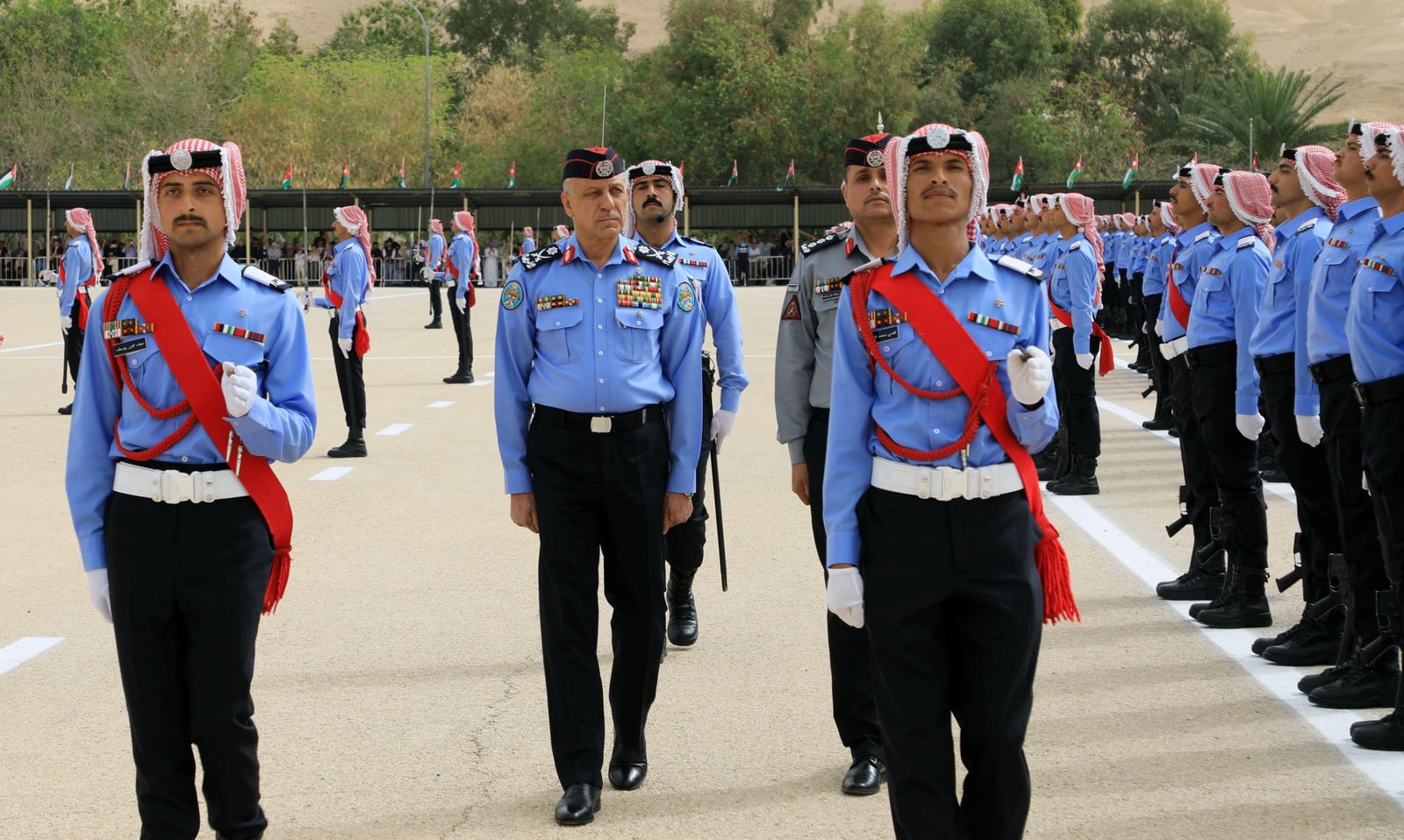 Madar Al-Saa Images 0.03503059312996204