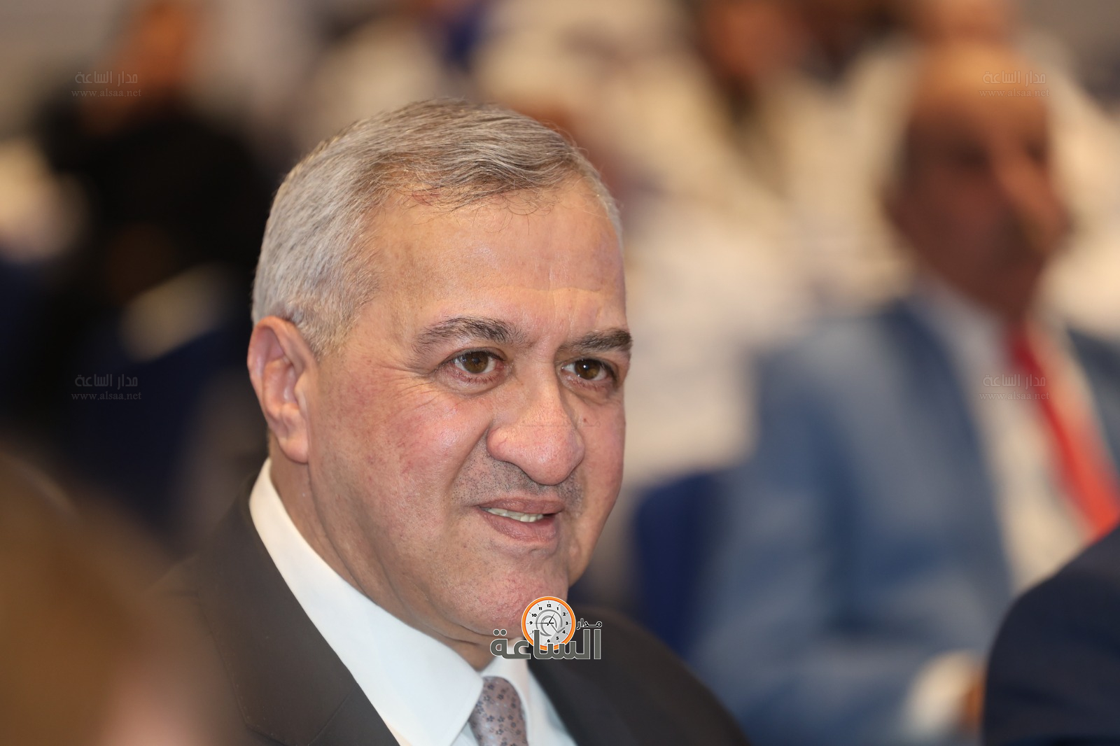 Madar Al-Saa Images 0.40401729299570044