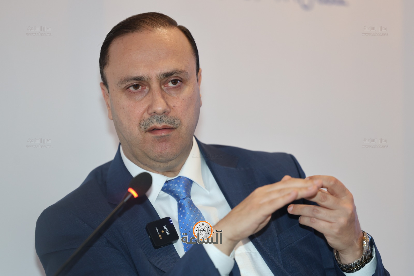 Madar Al-Saa Images 0.42422156015142143