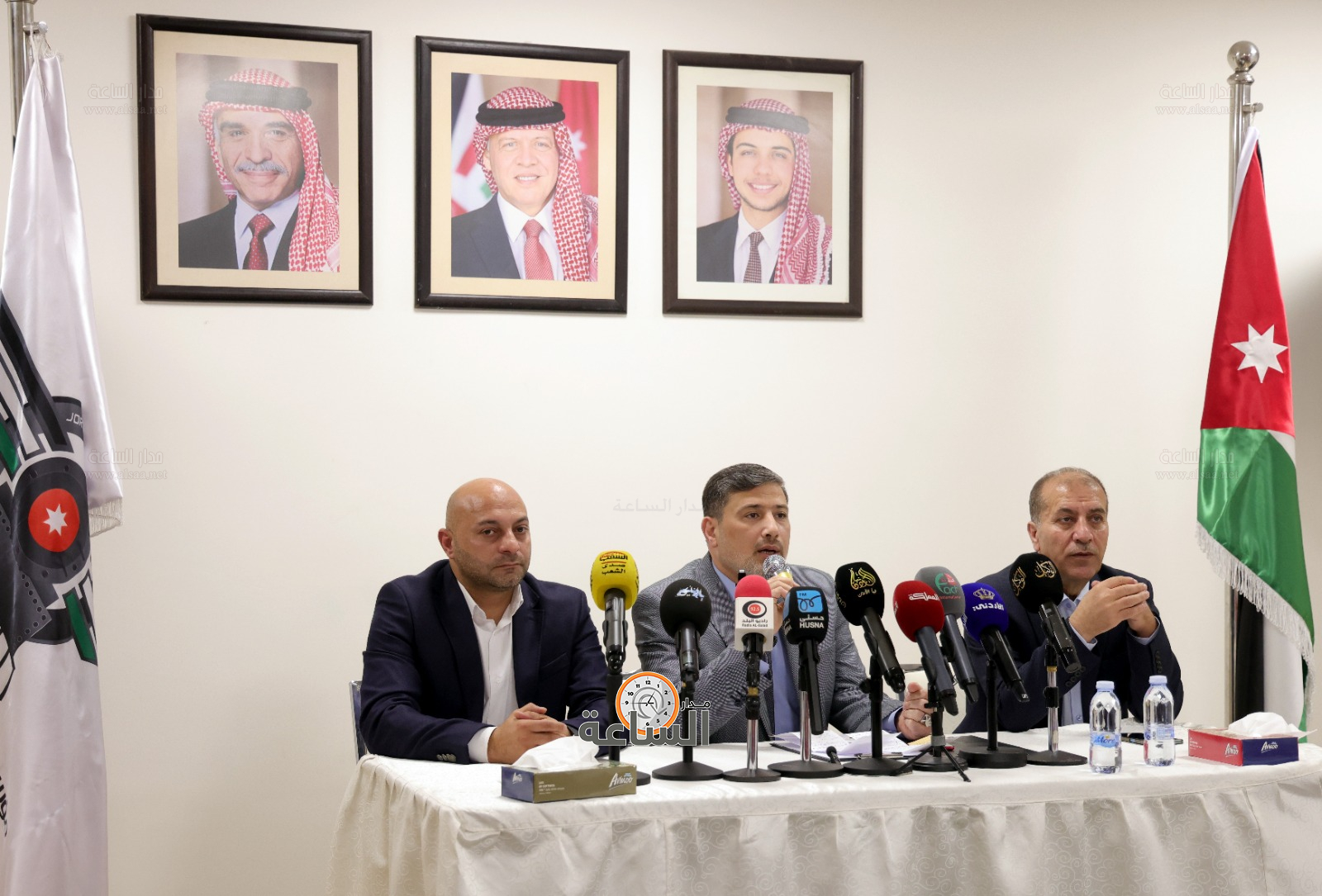 Madar Al-Saa Images 0.3560053148747404