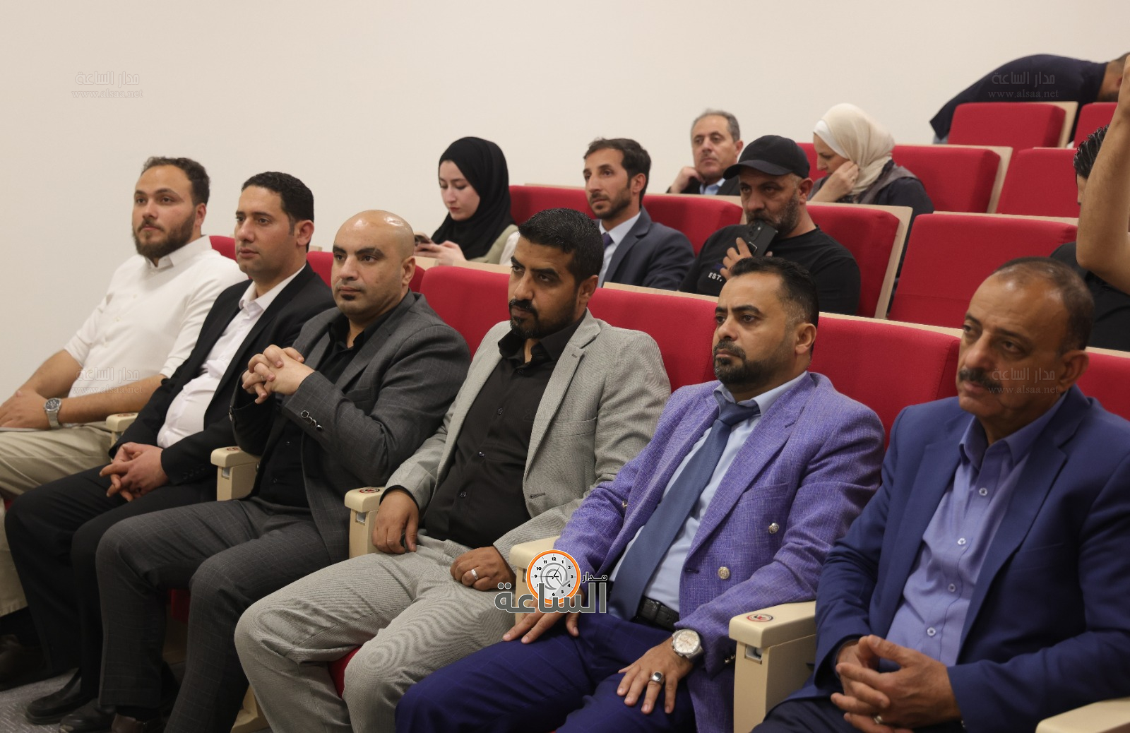 Madar Al-Saa Images 0.9386340861938433