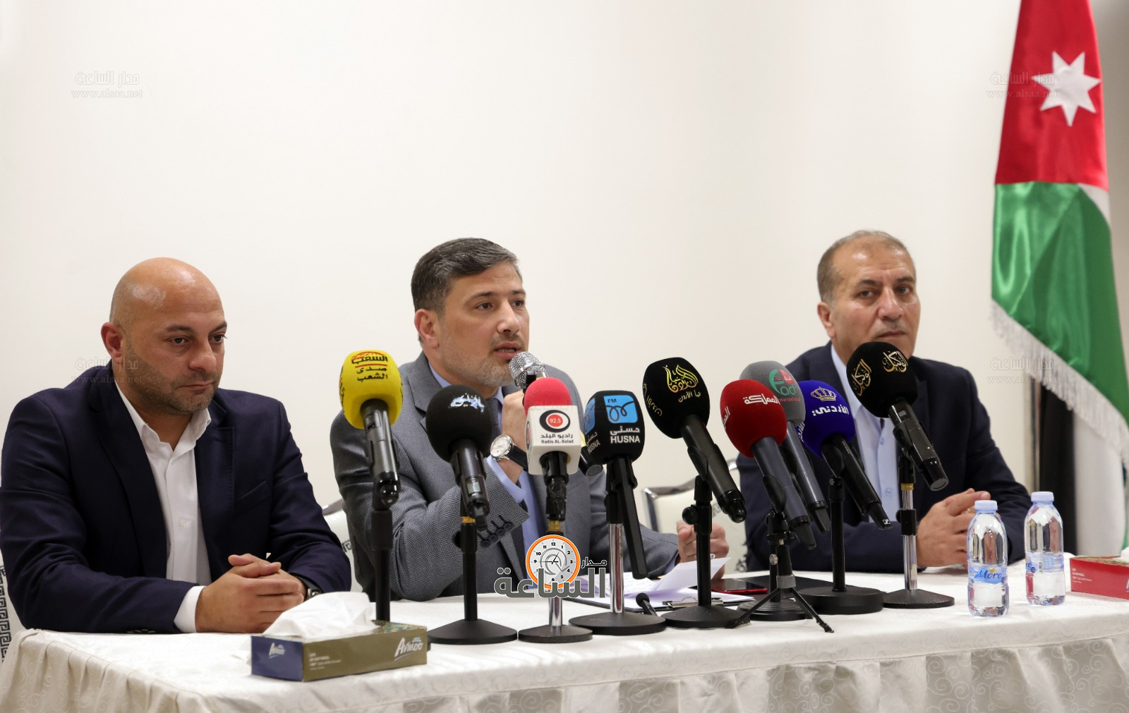 Madar Al-Saa Images 0.4319746340632601