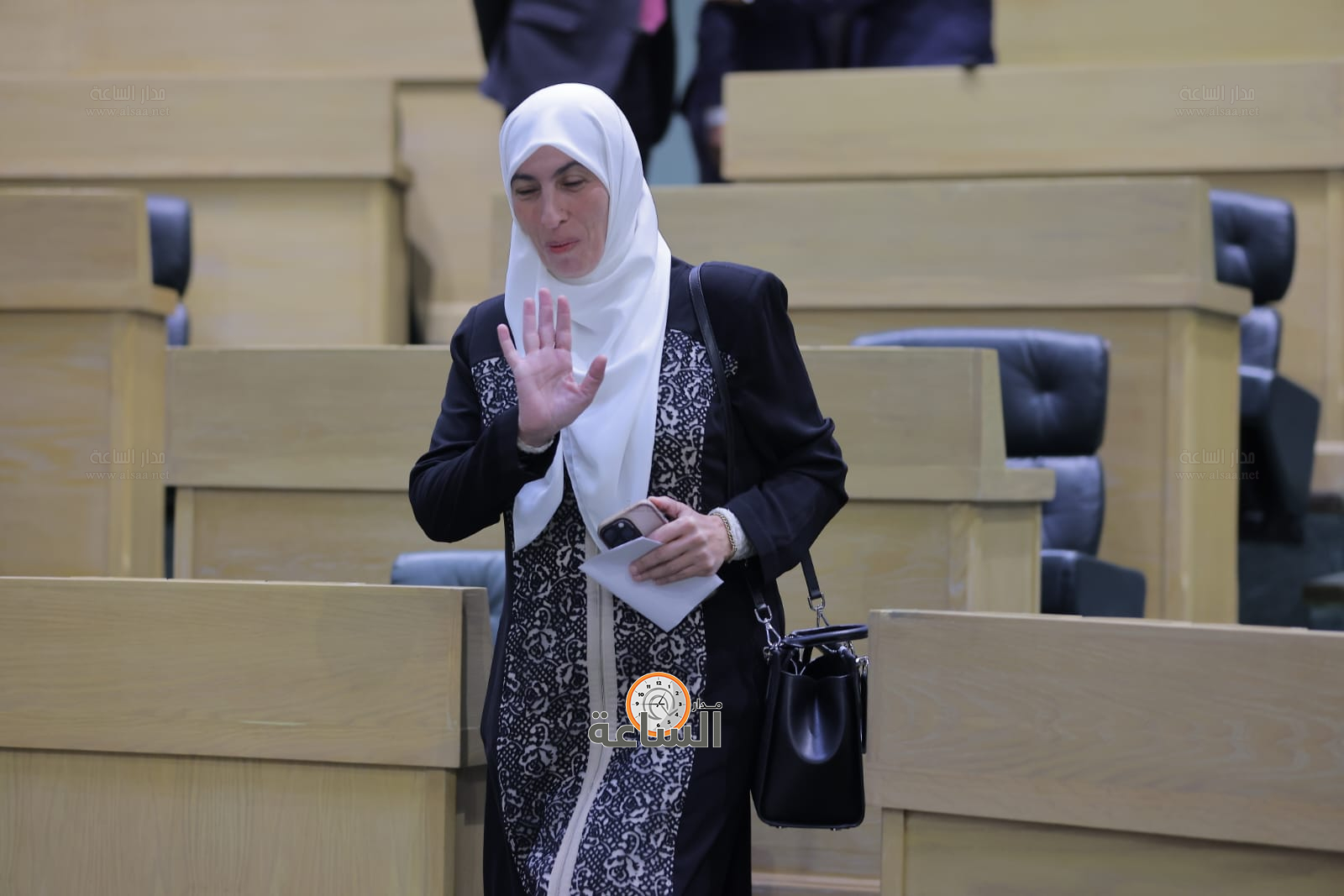 Madar Al-Saa Images 0.8523680425195208