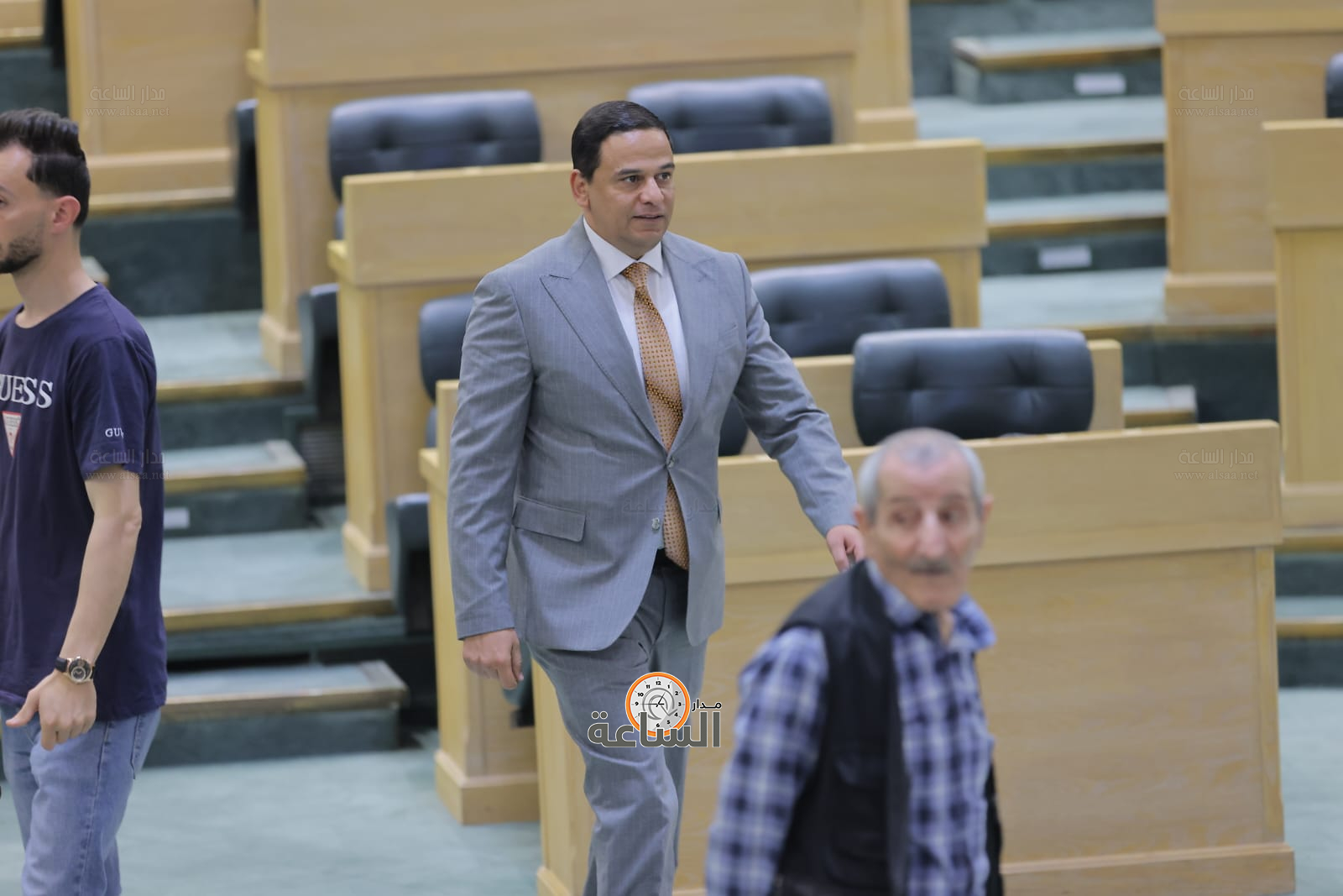 Madar Al-Saa Images 0.9031490763721095