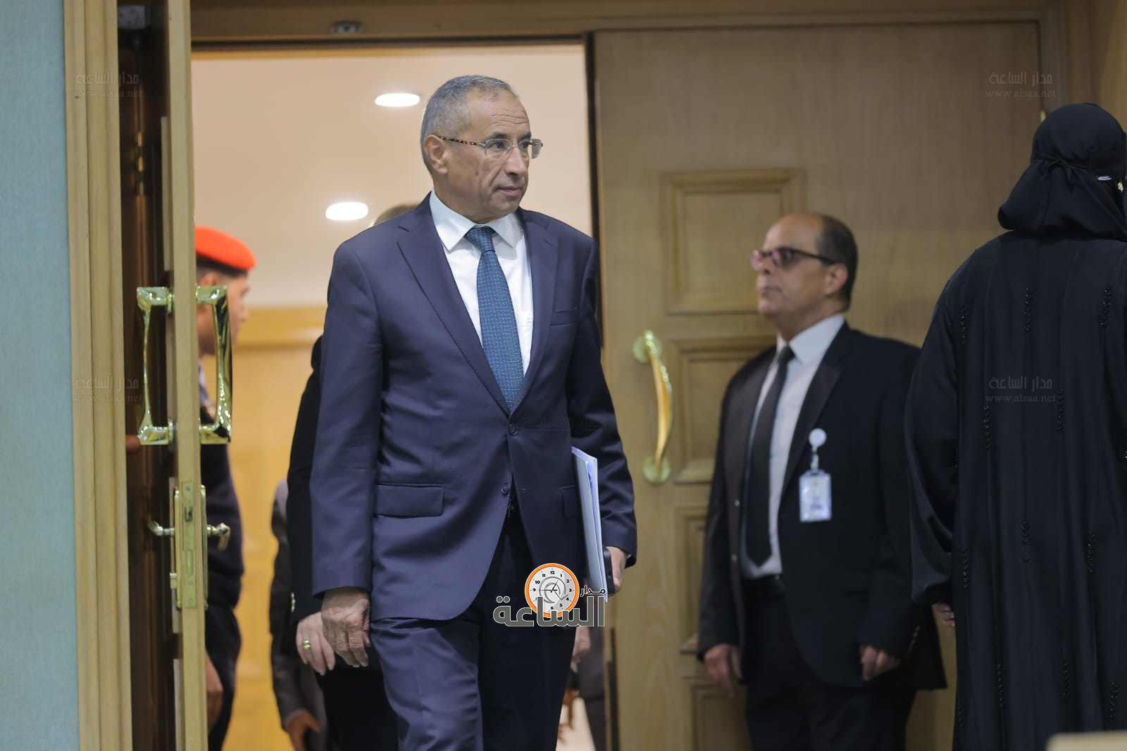 Madar Al-Saa Images 0.7110244064972001