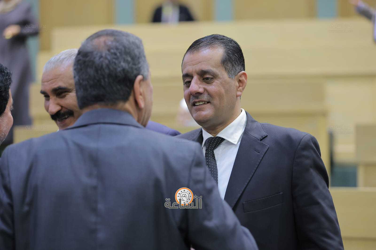 Madar Al-Saa Images 0.544813868530475