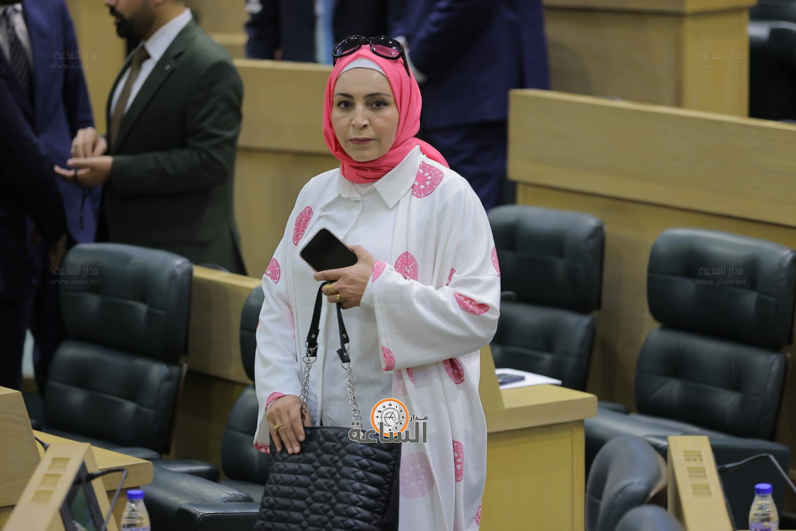 Madar Al-Saa Images 0.7148415883574597