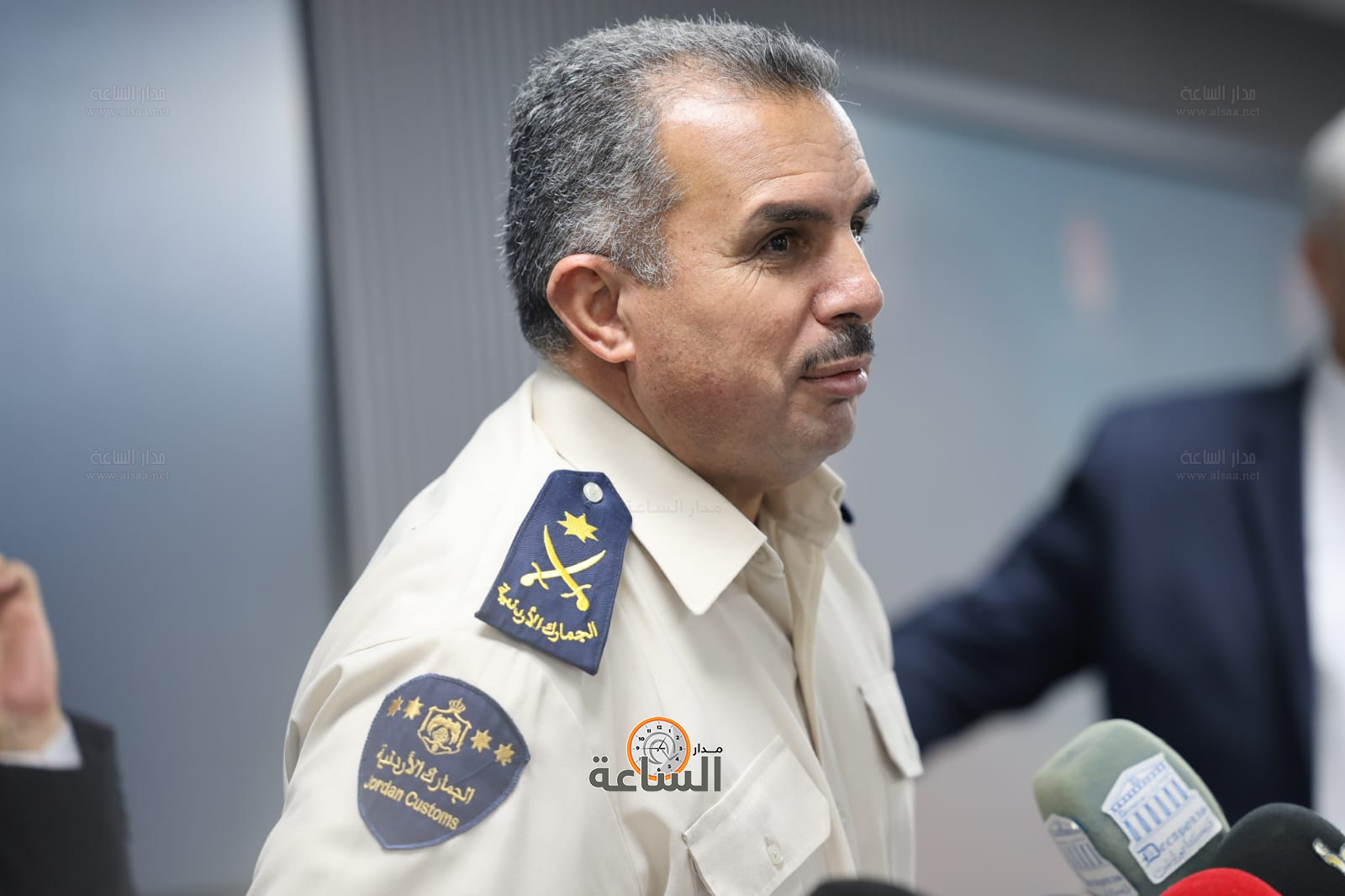 Madar Al-Saa Images 0.9621048446254935