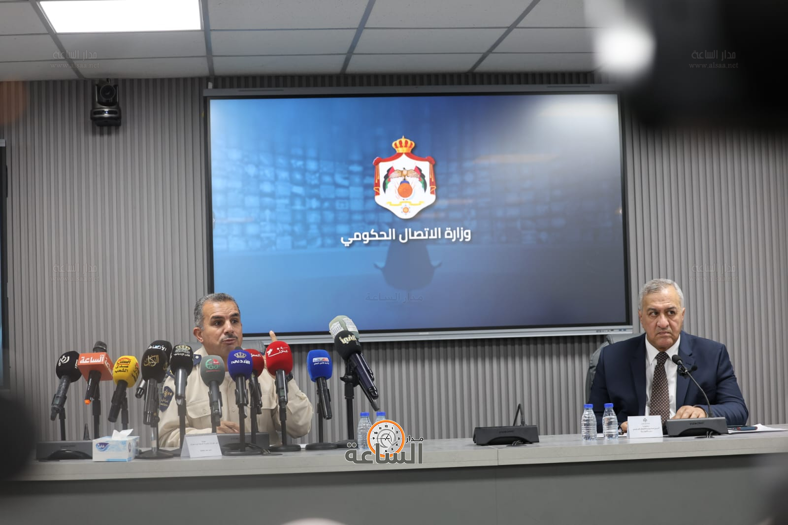 Madar Al-Saa Images 0.1322330218459401