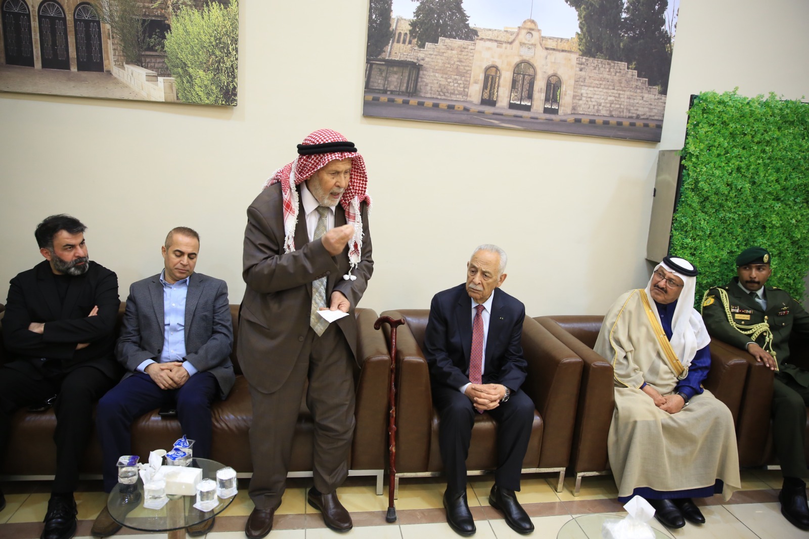 Madar Al-Saa Images 0.9597890647046191