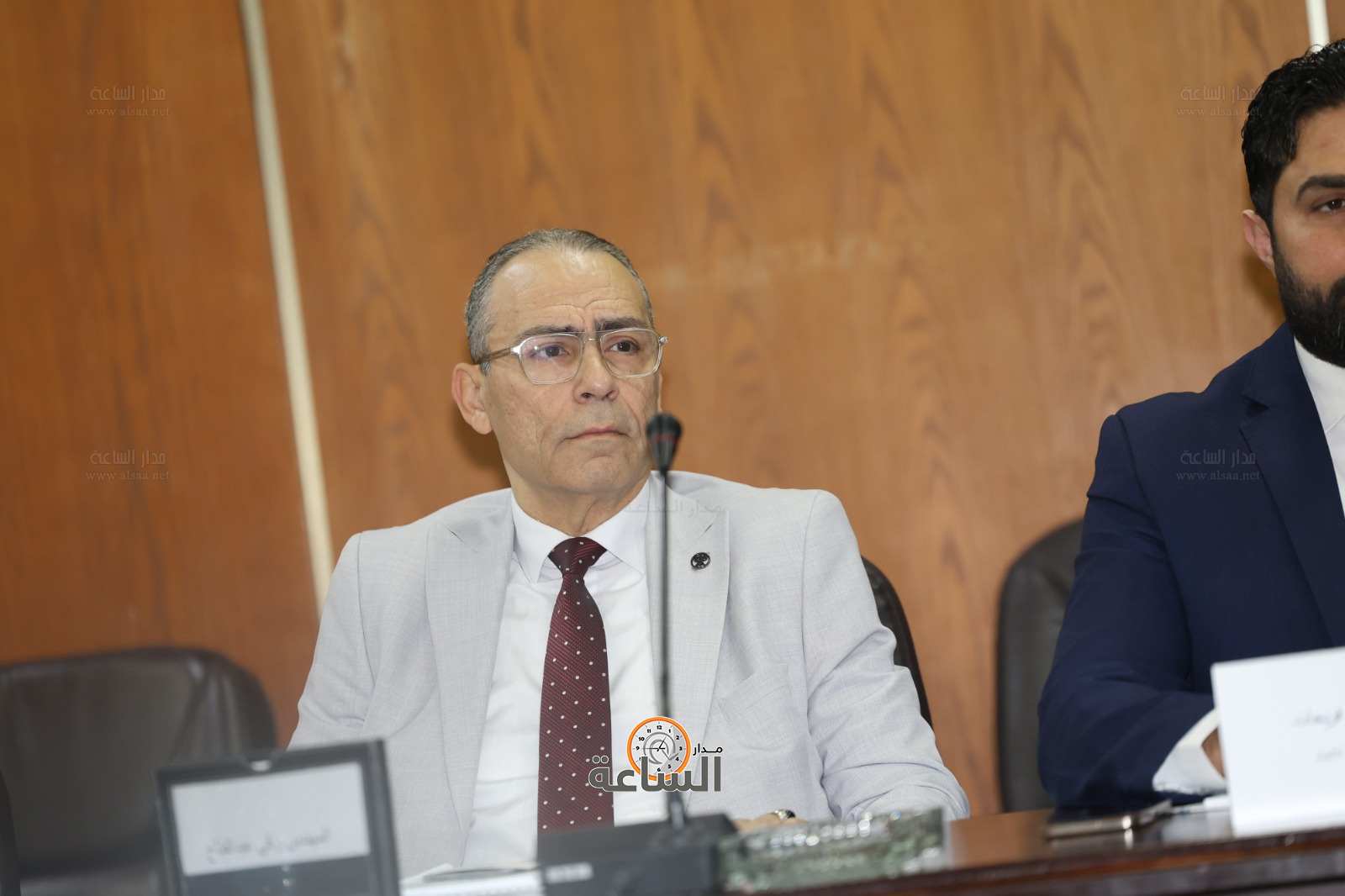 Madar Al-Saa Images 0.9764120314036866