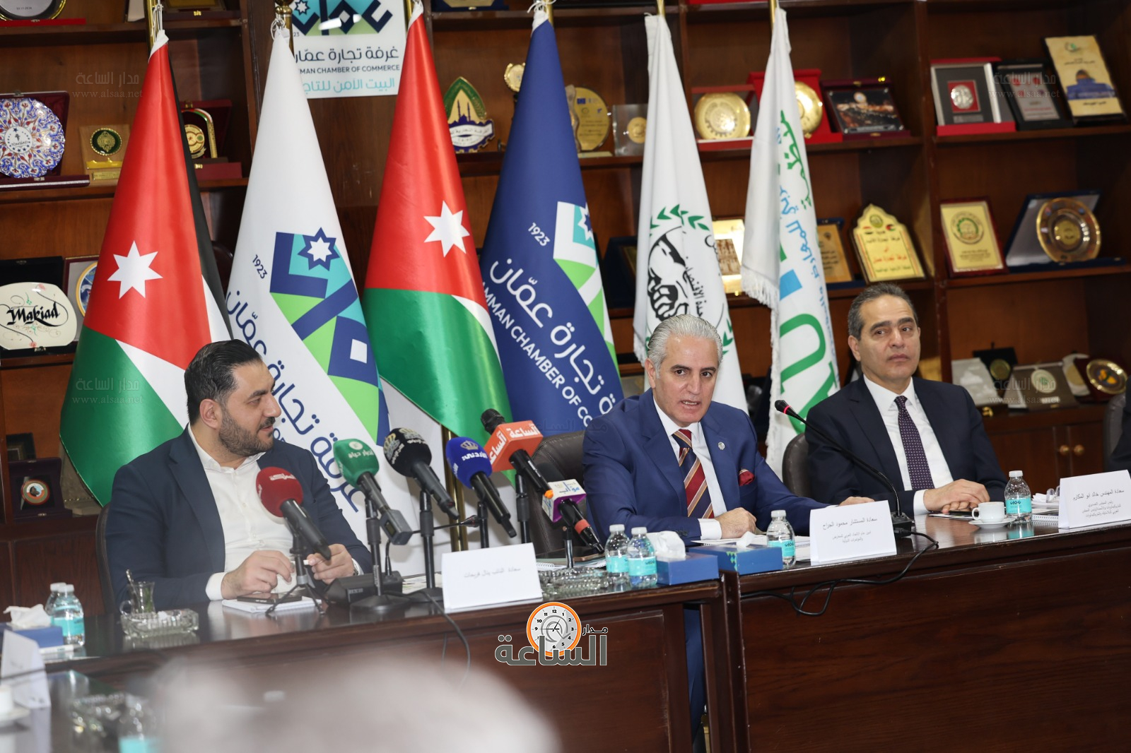 Madar Al-Saa Images 0.44809889127245794