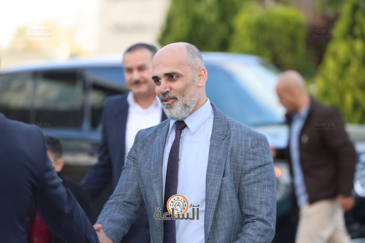 Madar Al-Saa Images 0.6882857826586822