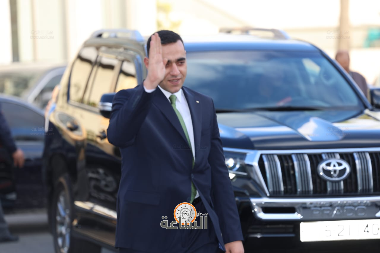 Madar Al-Saa Images 0.42811495984007764