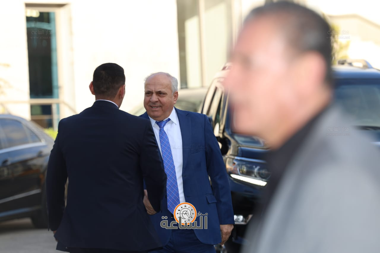 Madar Al-Saa Images 0.5544613629015257