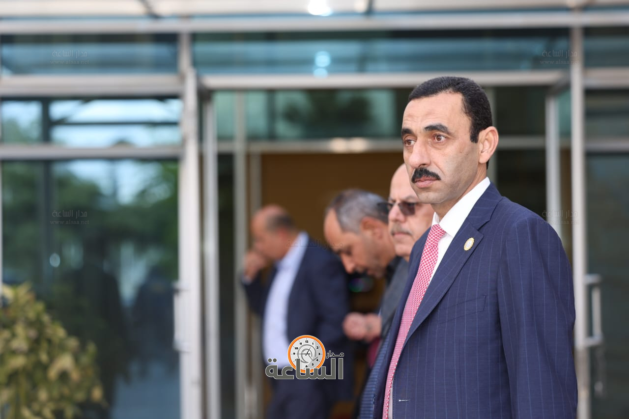 Madar Al-Saa Images 0.19215302853198235