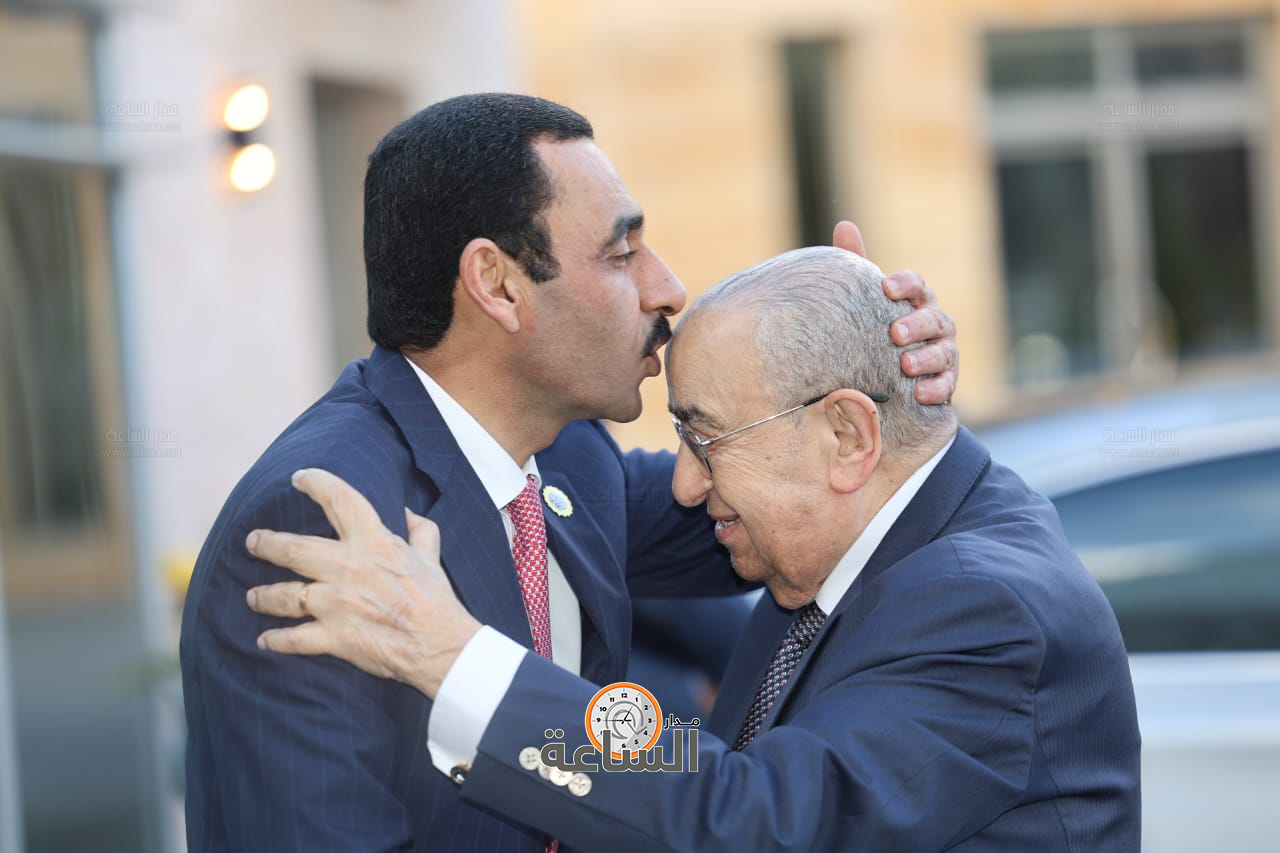 Madar Al-Saa Images 0.5994284441211211