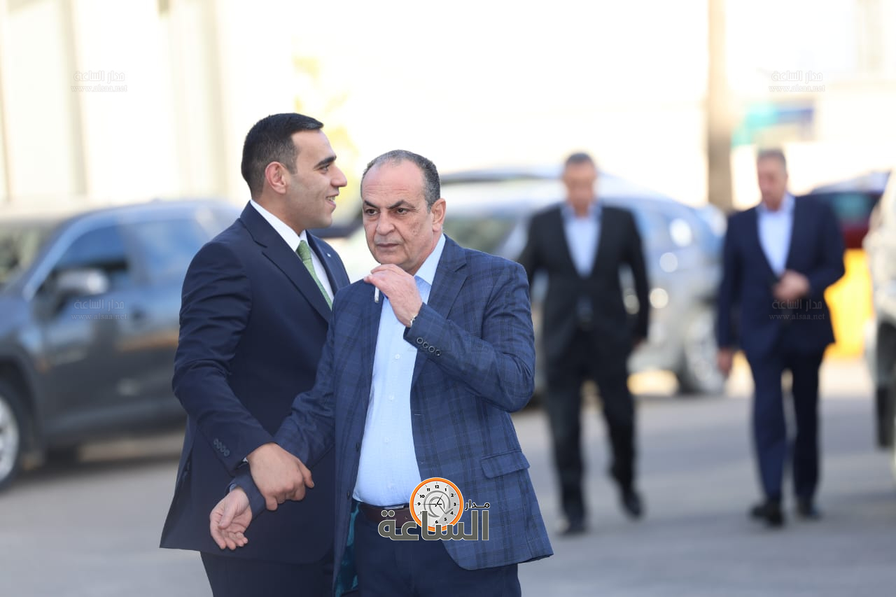 Madar Al-Saa Images 0.38075467891856773