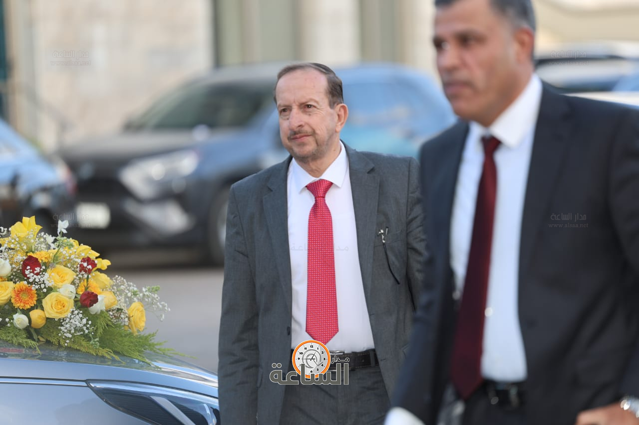 Madar Al-Saa Images 0.19324416287109225