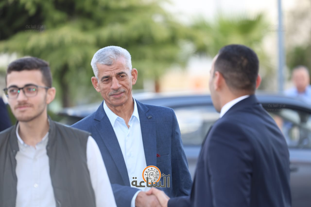 Madar Al-Saa Images 0.6170479357199188