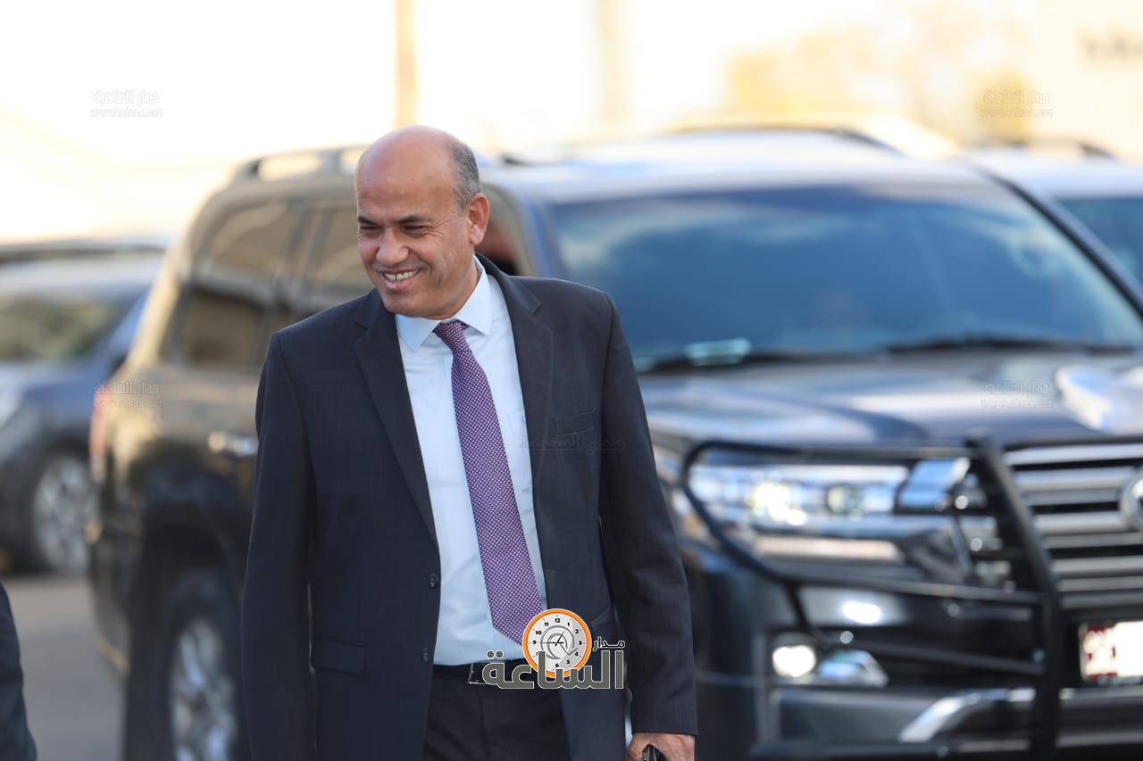 Madar Al-Saa Images 0.41213335885785274