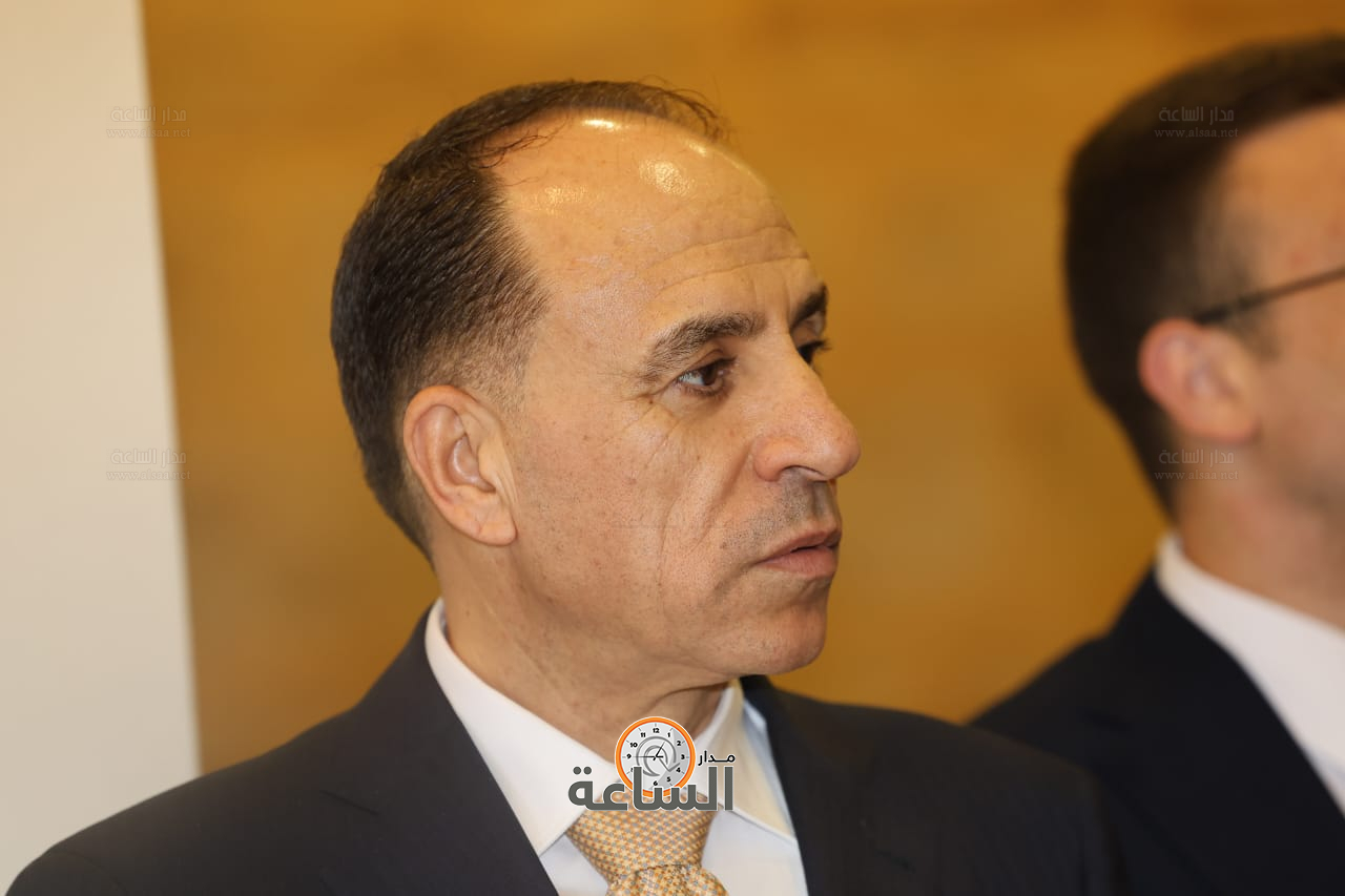 Madar Al-Saa Images 0.6940267420545435