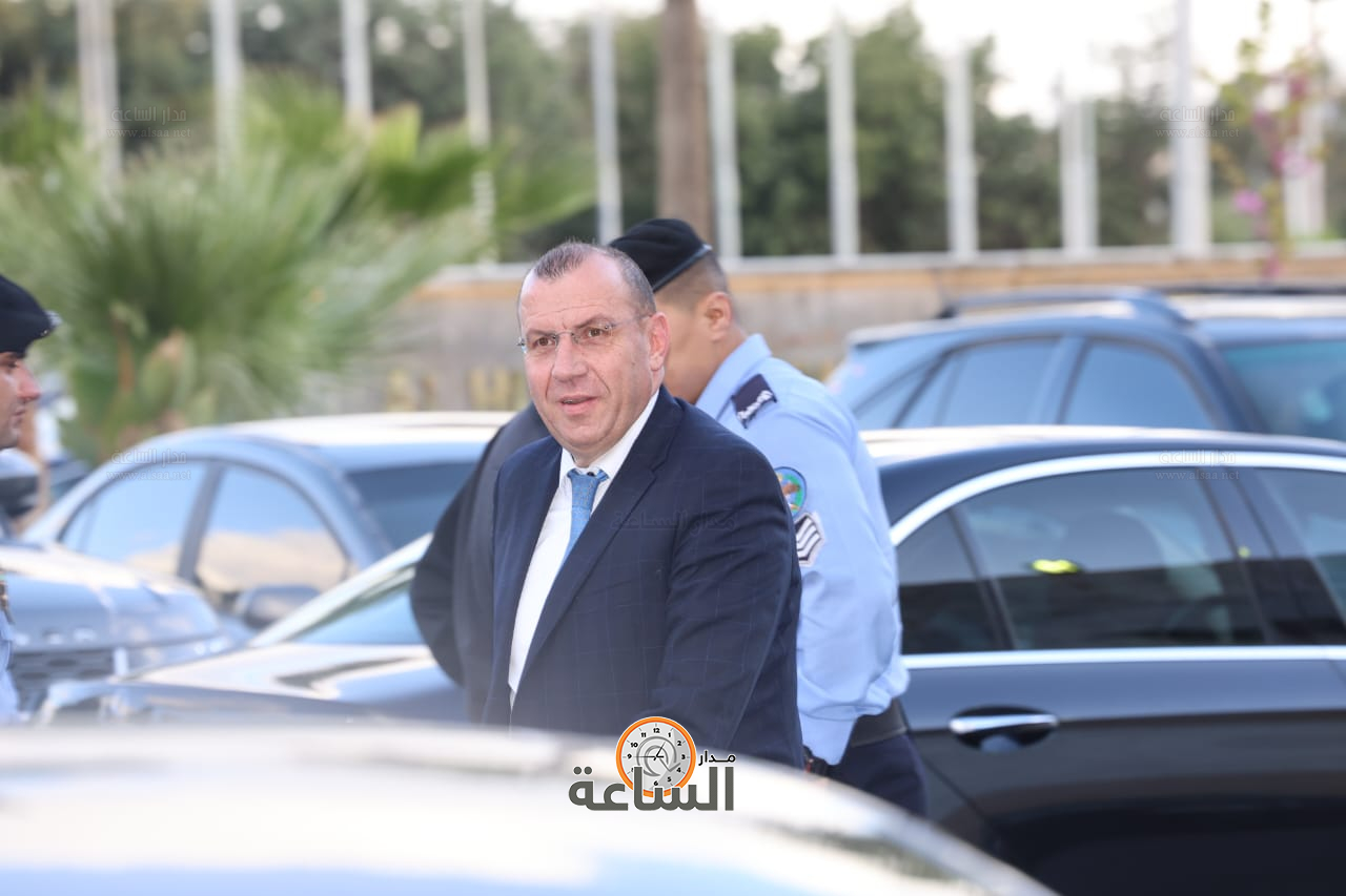 Madar Al-Saa Images 0.4276380295776854