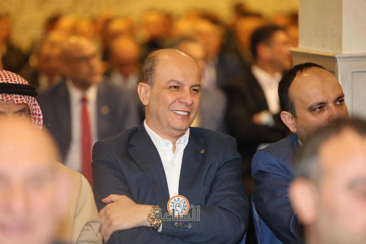 Madar Al-Saa Images 0.41053279394601017